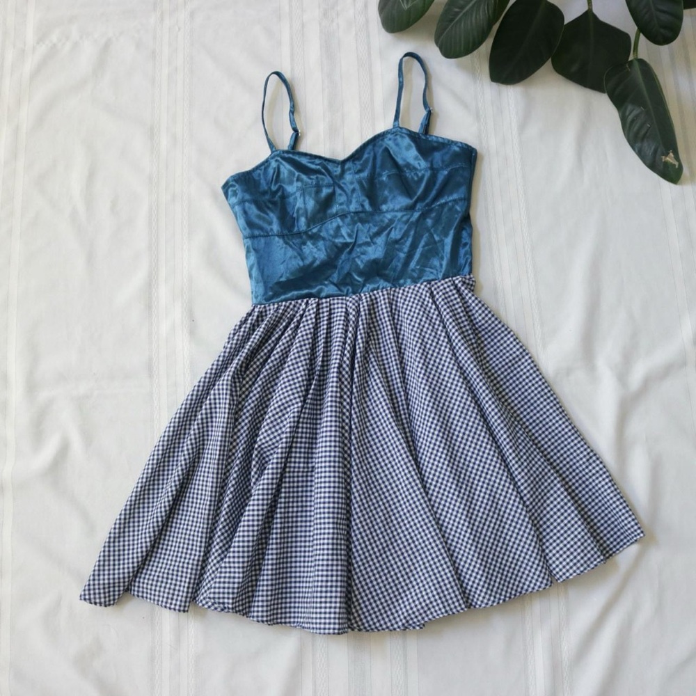 Blue gingham sweetheart A-line dress